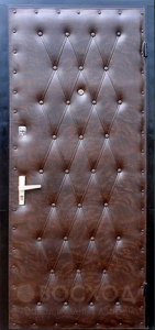 Фото стальная дверь Винилискожа №33 с отделкой Винилискожа